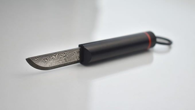 sticKnife - Pocket Knife with a Retractable Blade
