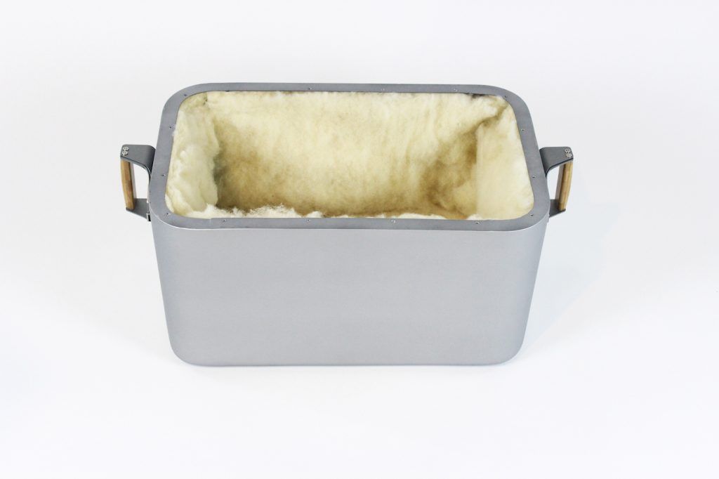 Image from Wooly Mammoth - A Recyclable Cooler Insulated with Wool