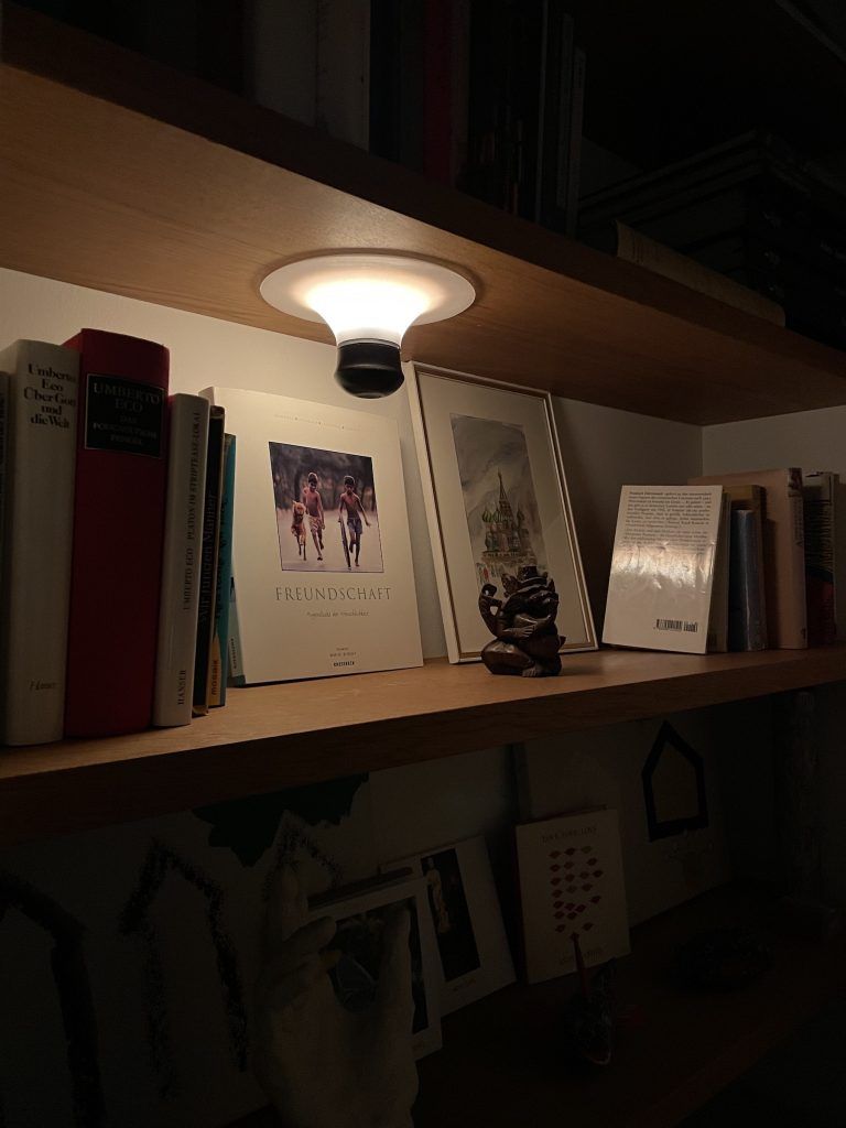 Image from Neozoon - The Portable Suction Cup Lamp