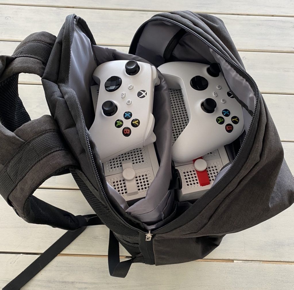 Image from xScreen - The Integrated Folding Screen for the Xbox Series S