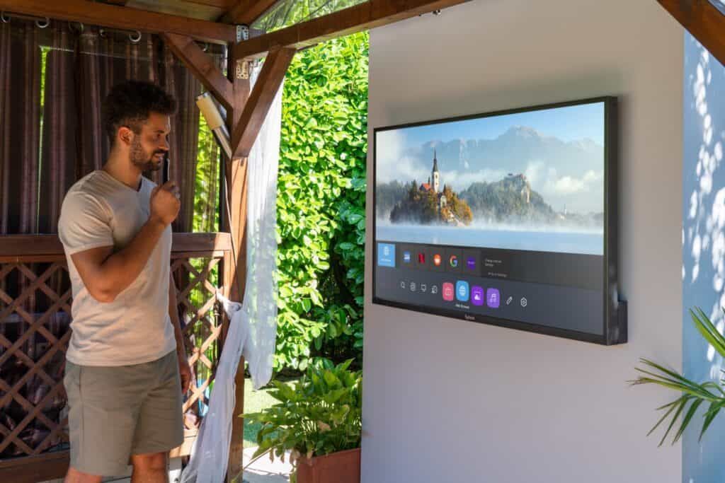 Image from Sylvox Deck Pro is a Smart TV Built for the Outdoors