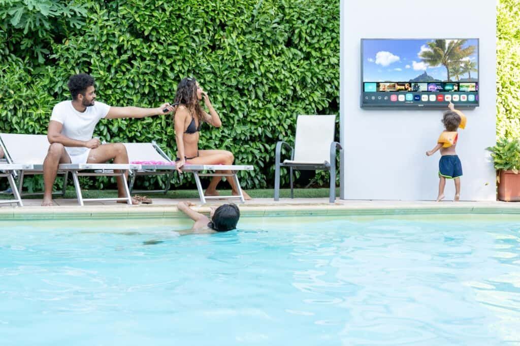 Image from Sylvox Deck Pro is a Smart TV Built for the Outdoors
